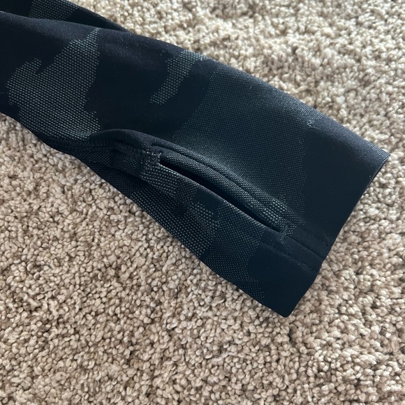 Athleta Speedlight Camo Top - Picture 6 of 7